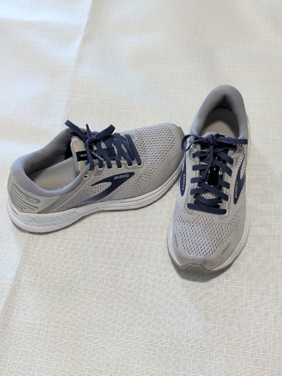 Brooks Shoes - Brooks Women Light Gray and Navy Running Sneakers